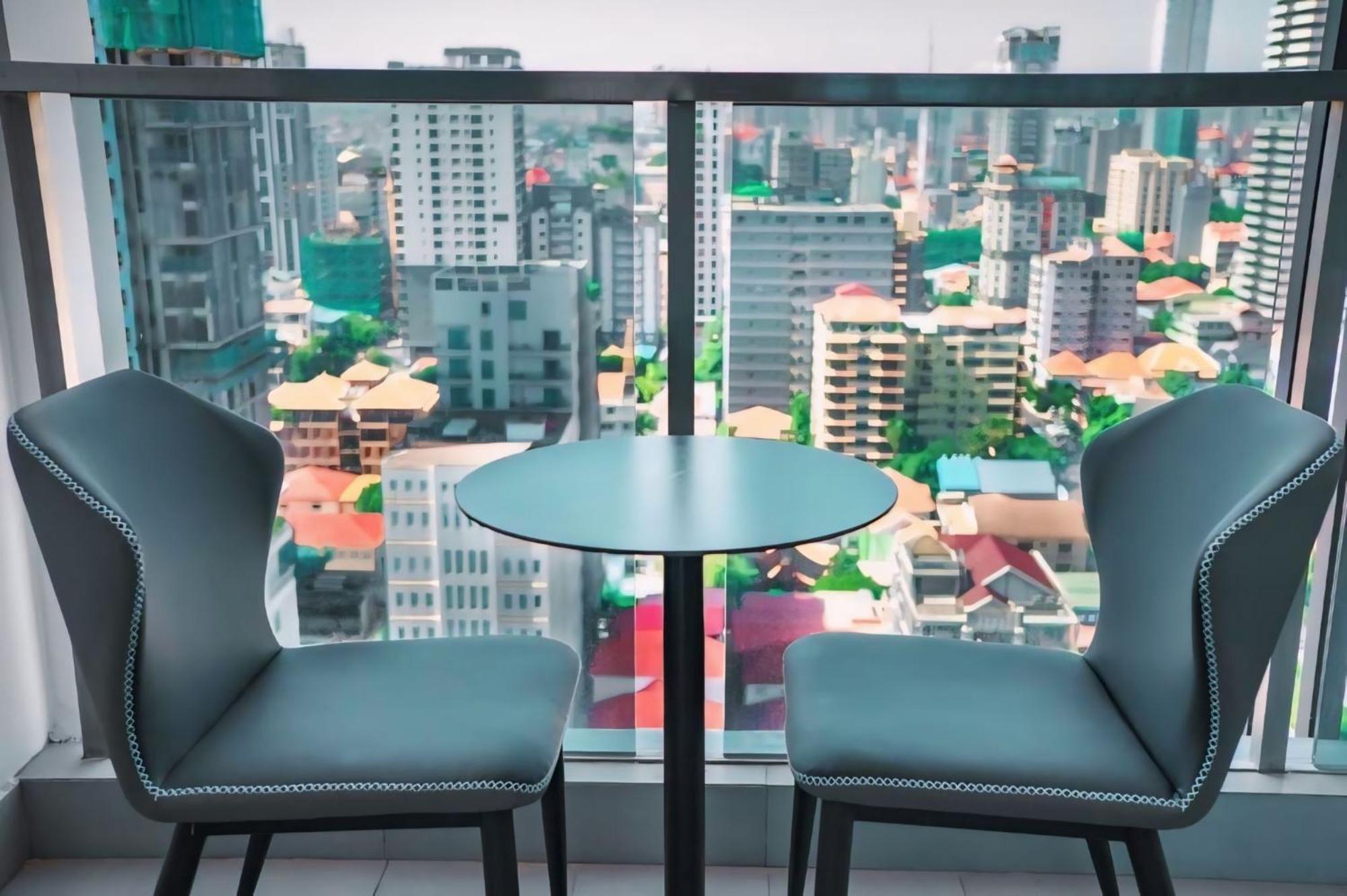 Hotel Serviced Condo Unique Infinity Pool With Mekong River View プノンペン エクステリア 写真